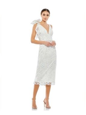 NWT Size 8 Mac Duggal Ivory Floral Embellished V-neck Midi with Shoulder Bow